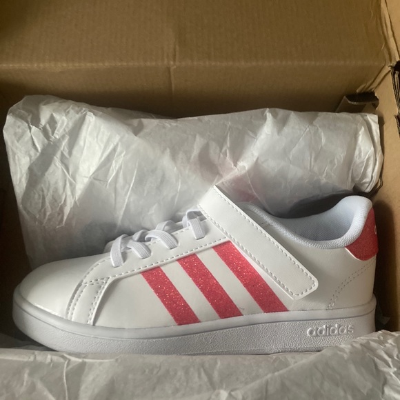 Adidas girl sneaker - Picture 2 of 3